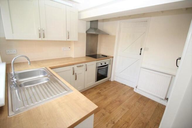 Kitchen (Image 2)