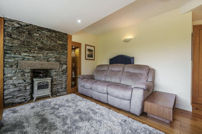 Flat 6 Winander, Ferry View, Bowness-on-Windermere, LA23 3JB photo 4
