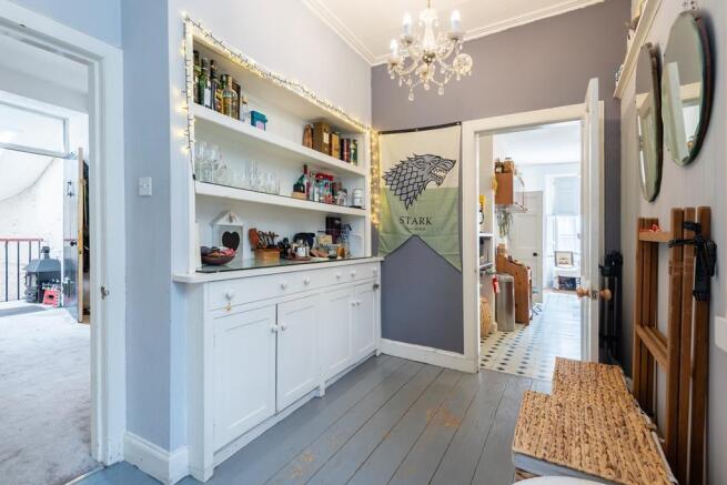 UTILITY DINING