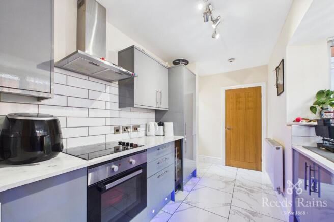 2 bed Semi-Detached for sale Image 7