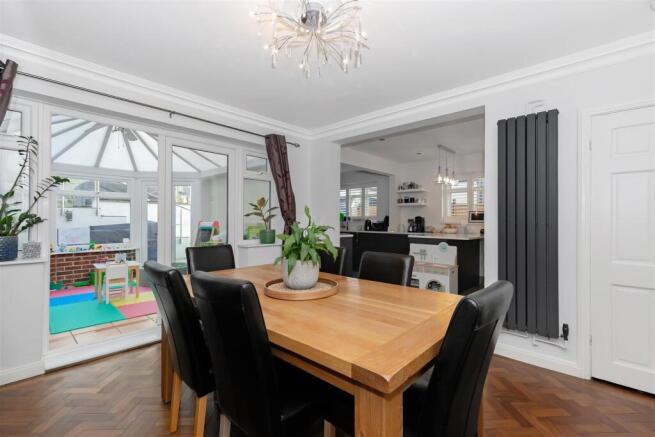 Dining Room.jpg