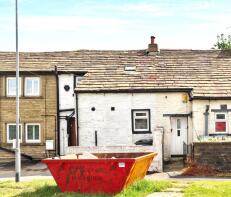 11, Back Lane, Clayton Heights, Bradford BD13 1HB