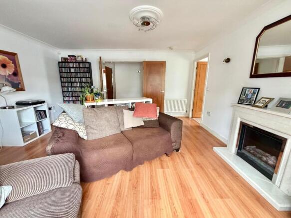 2 bed Apartment for sale Image 7