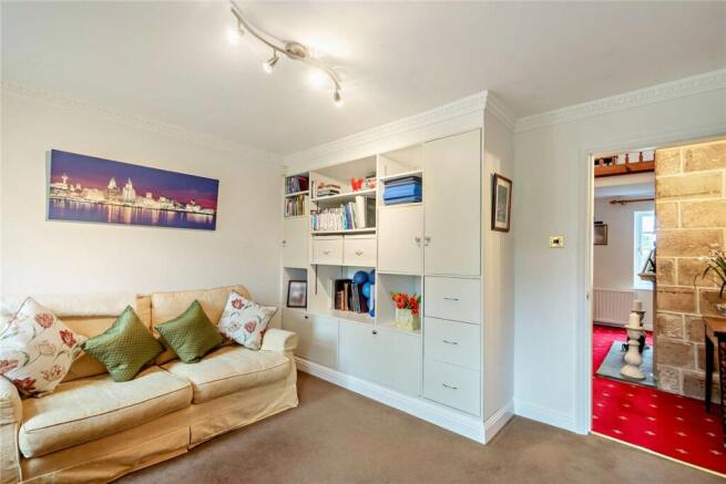 4 bed Detached for sale Image 9
