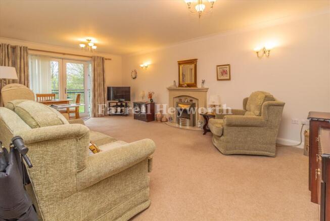 Lounge Diner image 2