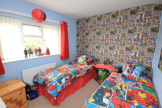 BEDROOM 2