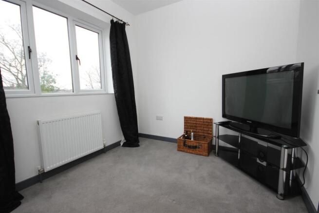 Bedroom 3 .JPG