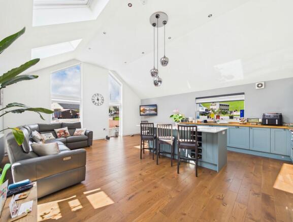 Kitchen/Dining