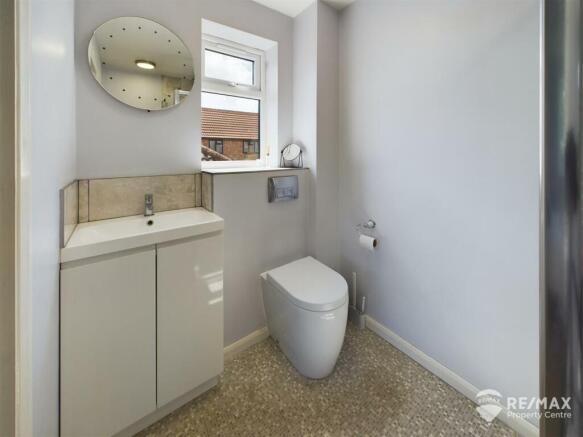 en-suite Shower Room (2).jpg
