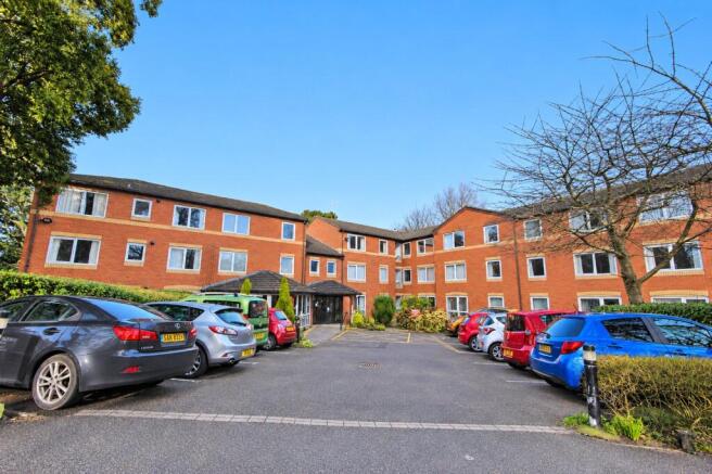 1-bed flat on Manorside Close, Wirral, Merseyside, CH49, £55,000