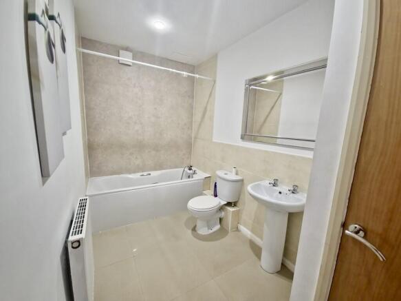 2 bed Detached to rent Image 6