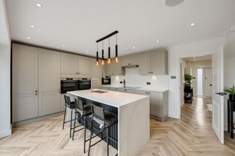 Helen Close, Dartford, DA1
