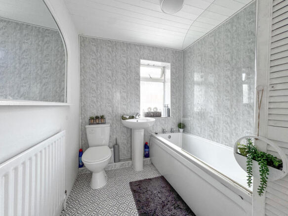 3 bed Semi-Detached for sale Image 7