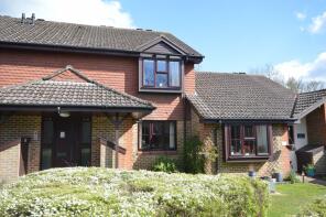 9, Ash Grove, Haslemere GU27 3HL
