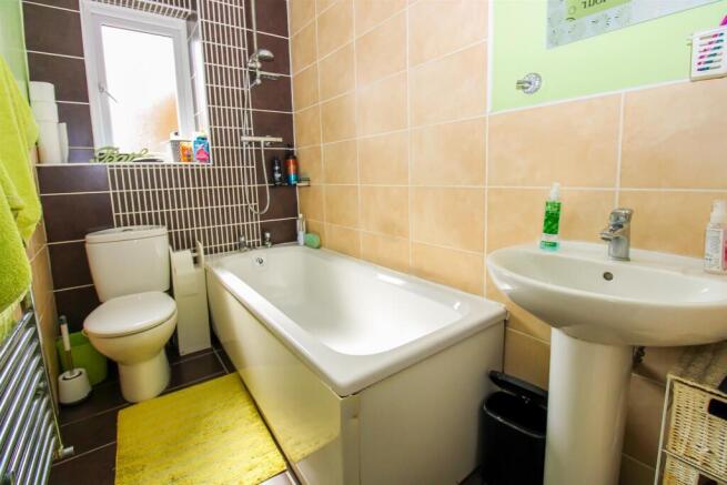 BATHROOM/W.C.