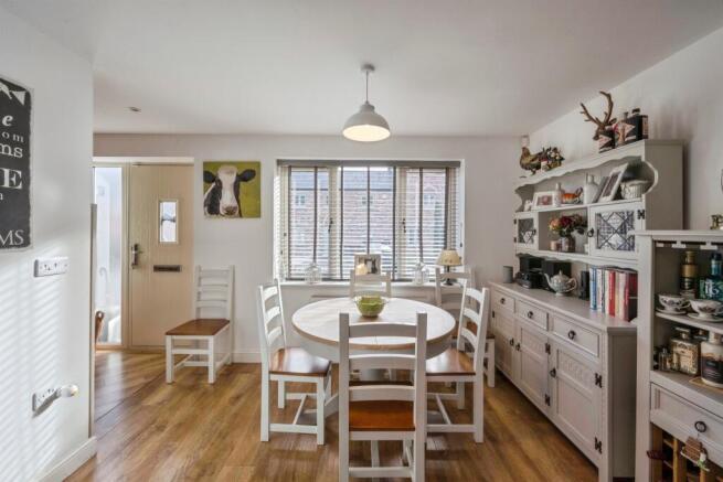 2 bed Semi-Detached for sale Image 11
