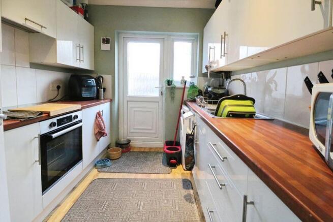 3 bed Terraced for sale Image 4