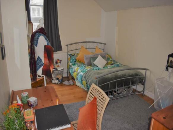 First Floor Rear Bed