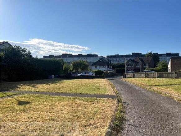3 bed Terraced to rent Image 12