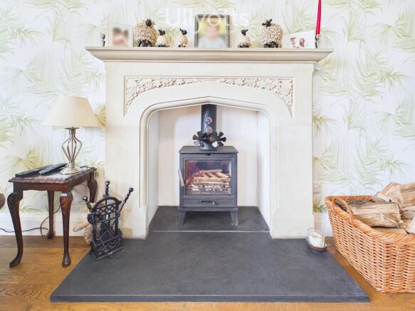 4 bed Detached for sale Image 6