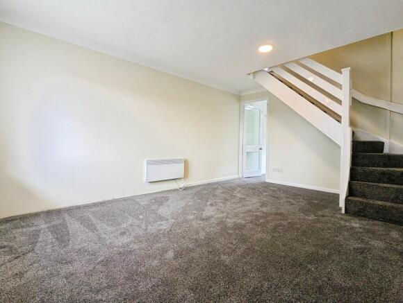 2 bed Semi-Detached for sale Image 6