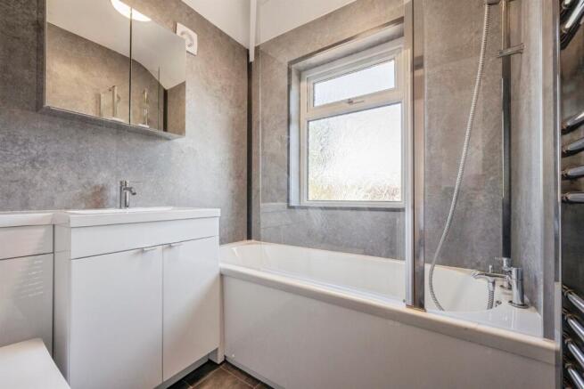 2 bed Semi-Detached for sale Image 11