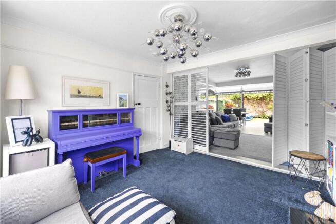 4 bed Semi-Detached for sale Image 12
