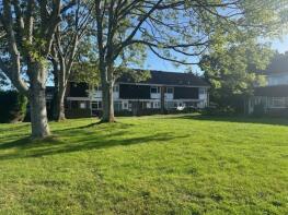 122, Sycamore Avenue, Horsham RH12 4TT