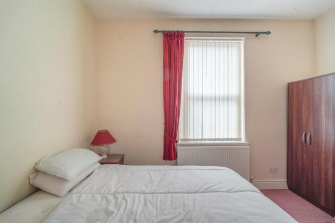 2 bed Flat for sale Image 10