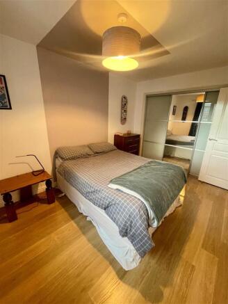 156 St Andrews Road Bedroom 1.jpg