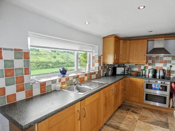 2 bed Cottage for sale Image 4