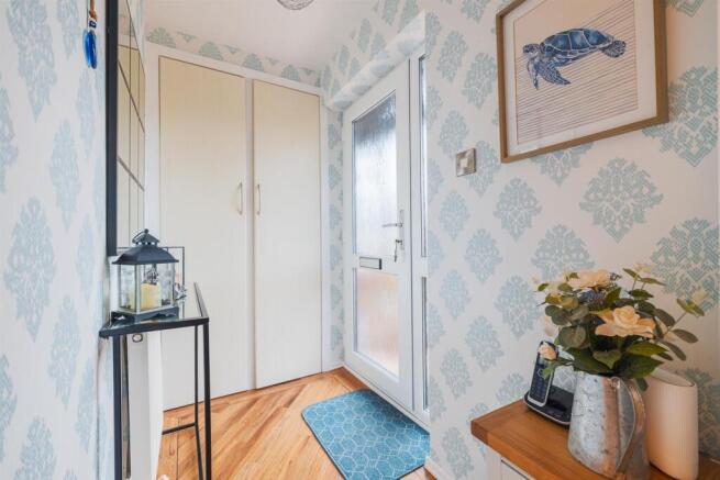 33 Sunningdale Way-2.jpg