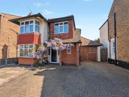 66, Fernleigh Drive, Leigh-on-sea SS9 1LQ