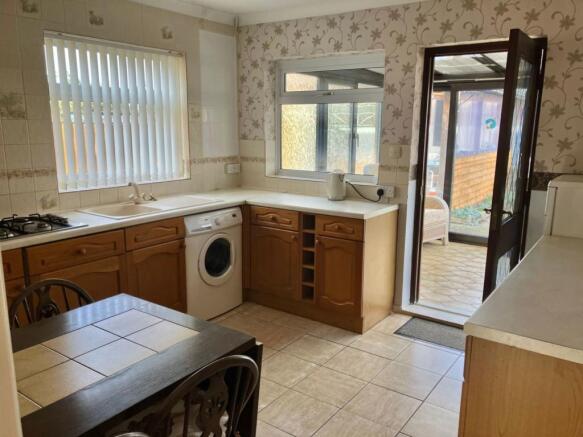 KITCHEN/BREAKFAST ROOM