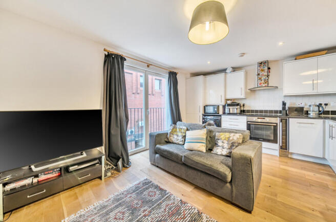 1409360-4-6984a20...