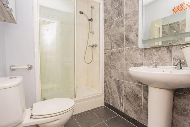 En-Suite Showe...