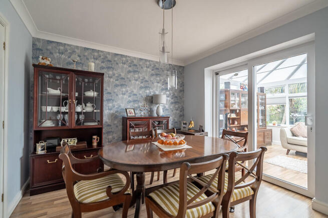 4 bed Detached for sale Image 5