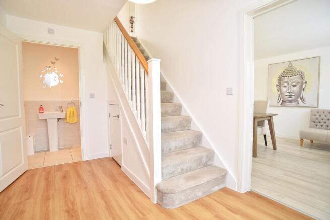 4 bed Detached to rent Image 5