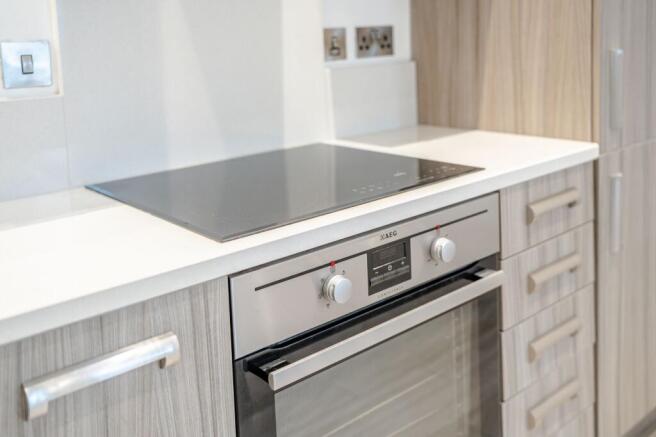 2 bed Flat for sale Image 10