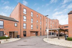 Flat 6, 37 Echo House, Marine Crescent, Hainault, Ilford IG6 2FL