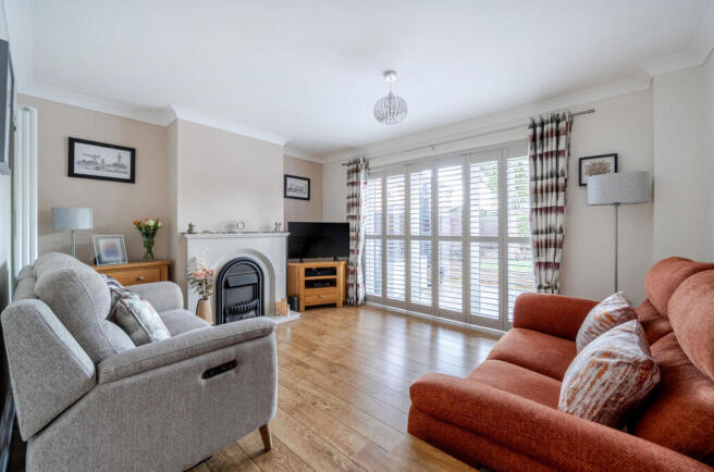 1400829-7-696a12a...