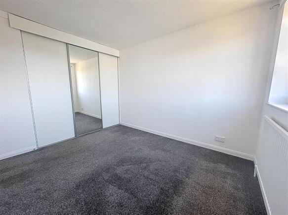3 bed House for sale Image 9