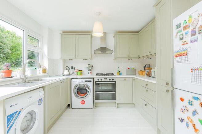 Kitchen / Dini...