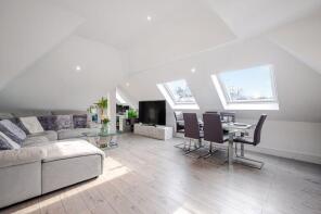 Flat 5, 32, Hartley Down, Purley CR8 4EA