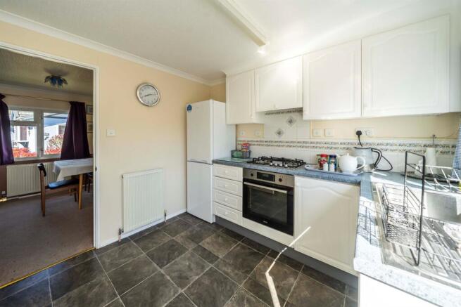 Chesham Road, Wigginton, TRING photo 4