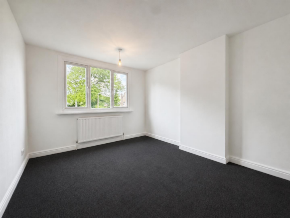 3 bed Semi-Detached for sale Image 9