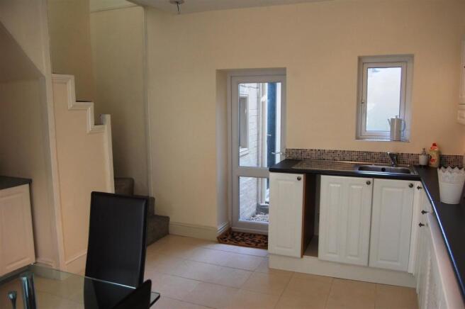 kitchen 1c.jpg