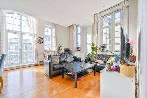 15, 138 Stafford Mansions, Ferndale Road, London SW4 7SA