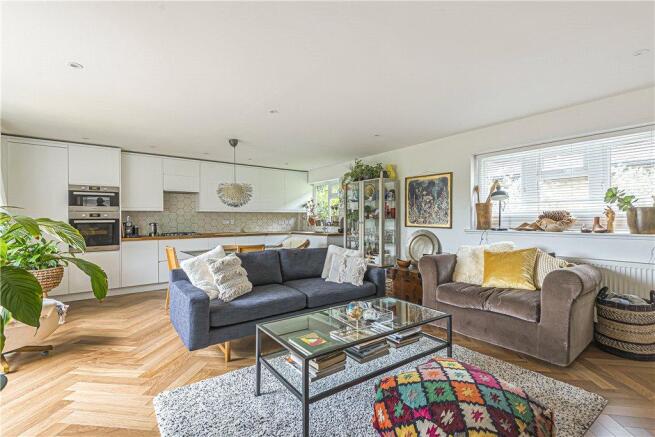 Sitting Room/Kitchen