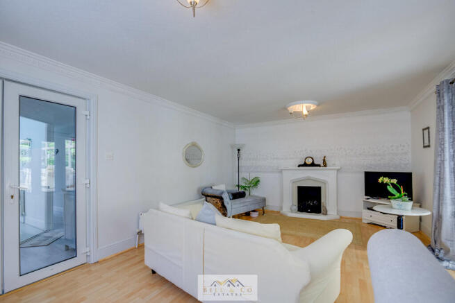 3 bed Detached Bungalow for sale Image 4